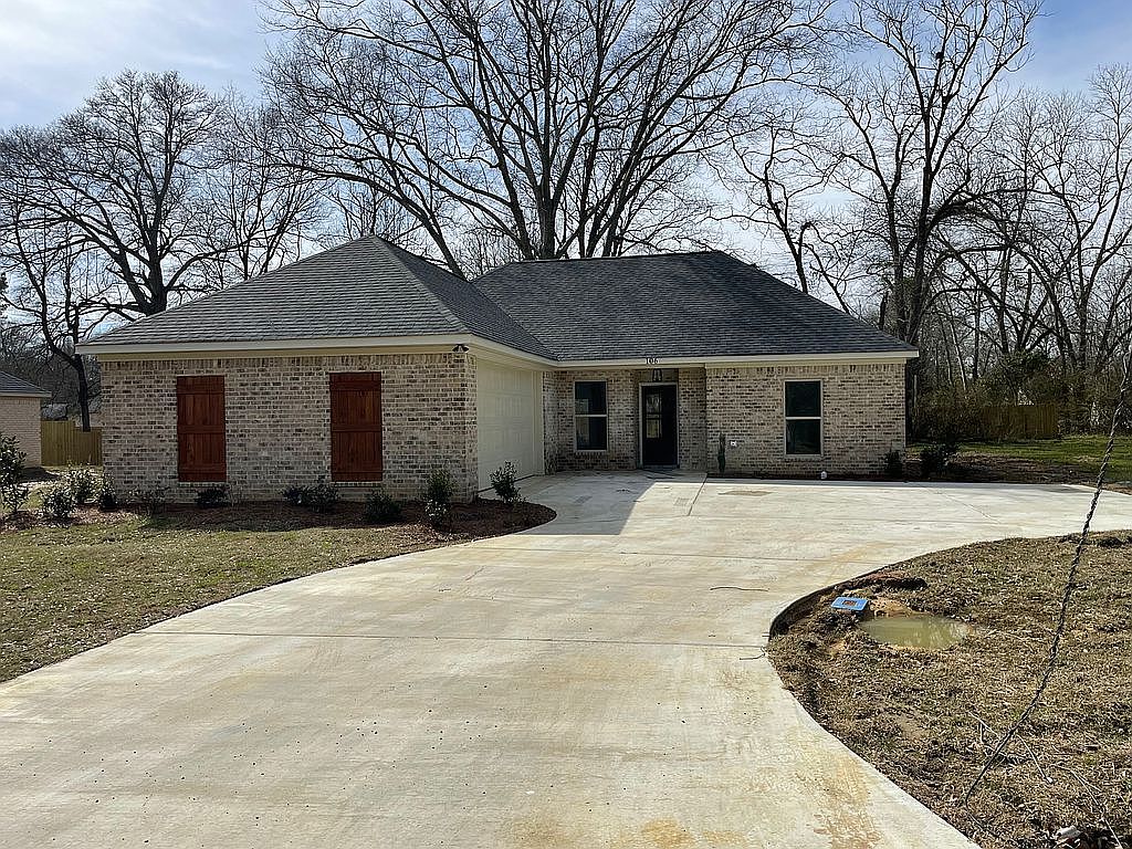 106 Moore Ave, Pelahatchie, MS 39145 Zillow