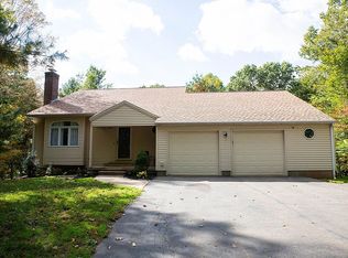 17 Pelloni Holw, Wallingford, CT 06492