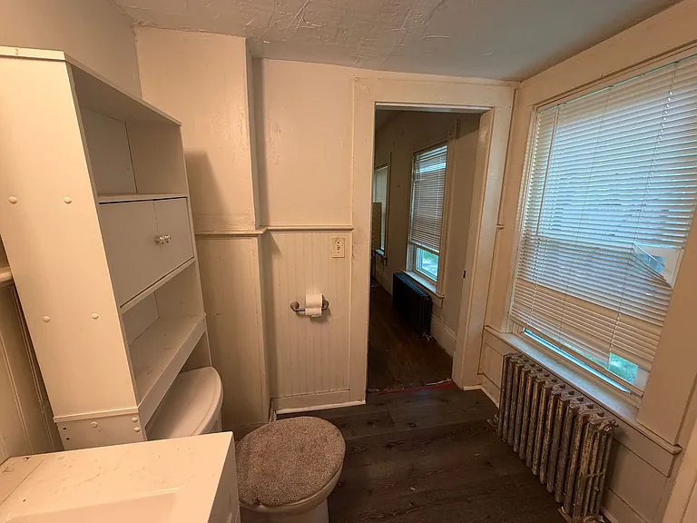 1 Bodfish Ave — Photo 12