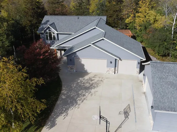 128 Ridge Rd, New London, MN 56273