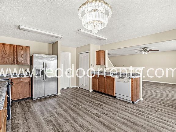 4th image of 7941 States Bend Dr