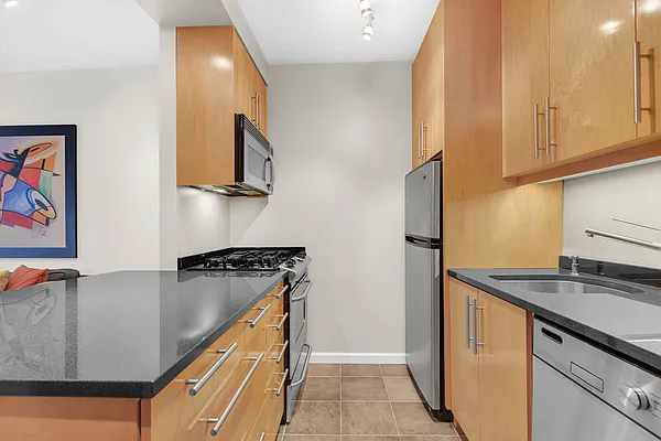 Rented by Corcoran | media 18