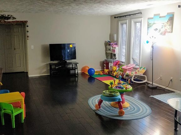 2nd image of 2802 E Lincoln St APT 1D