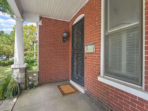 4th image of 356 Madison Pl