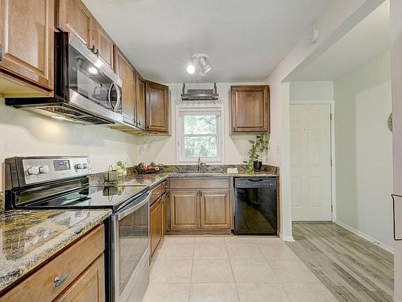 4th image of 5320 Balcones Dr APT D