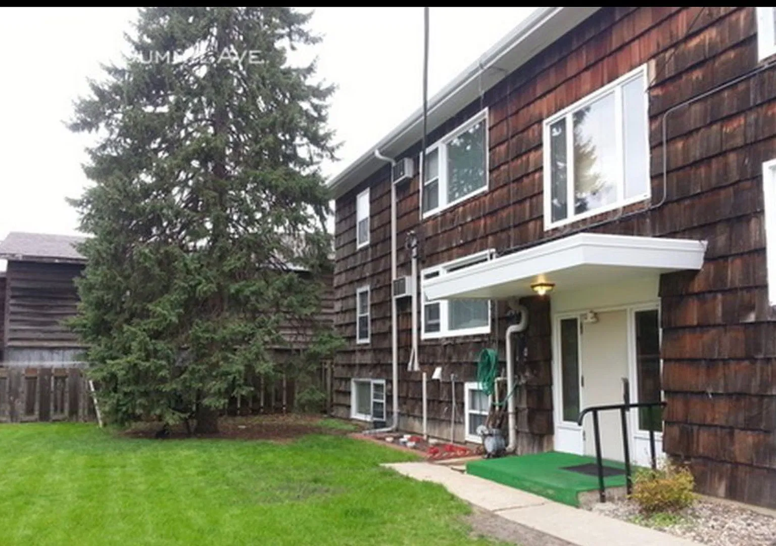 311 S Summit Ave — Photo 3