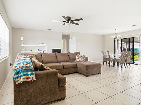 2nd image of 333 Elizabeth Road