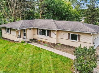 8145 N 27th St, Richland, MI 49083
