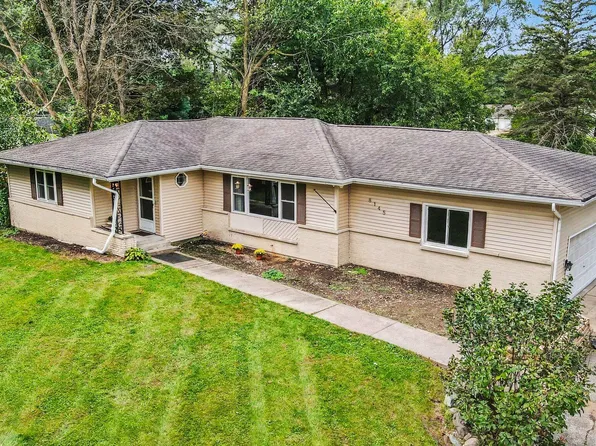8145 N 27th St, Richland, MI 49083