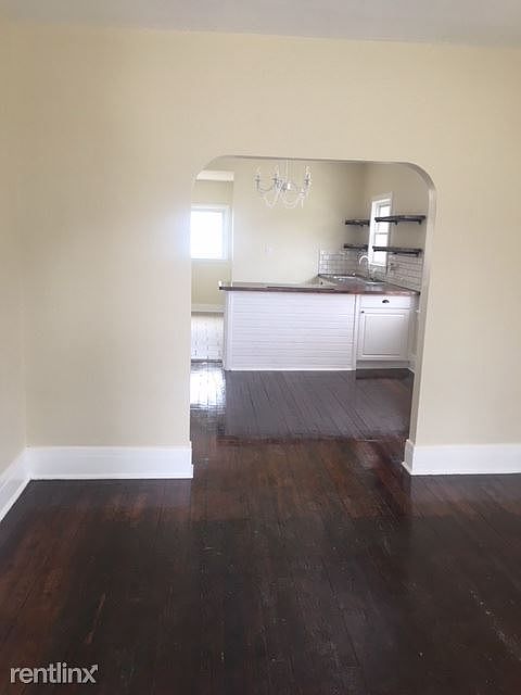 2nd image of 1224 Hyland St