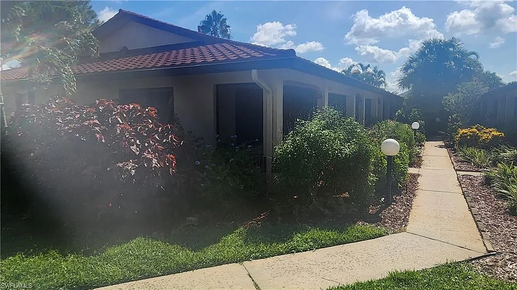 2 bed, 2.0 bath, 983 sqft, $1,800 — Photo 3