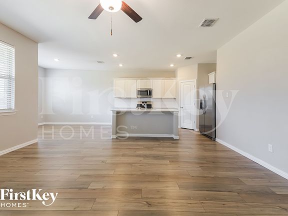 4th image of 2324 Okeefe Dr