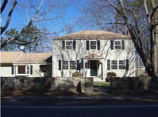 30 Middle Hwy, Barrington, RI 02806