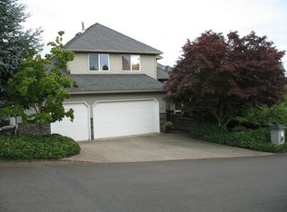 426 SW Alder St, Dundee, OR 97115