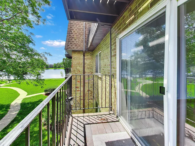 9479 Bay Colony Dr #2S — Photo 19