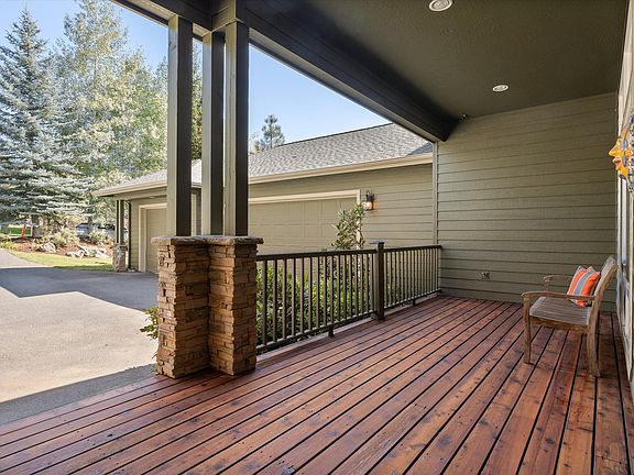 3rd image of 2827 NW Polarstar Ave