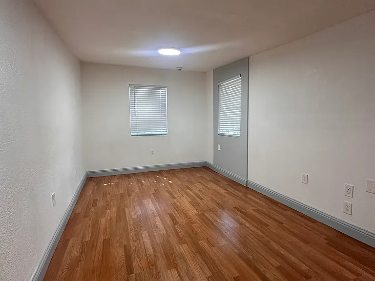 633 Springs Rd — Photo 10