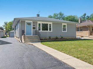 122 N Summit Ave, Villa Park, IL