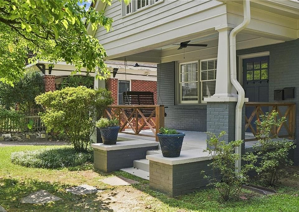 1st image of 884 Vedado Way NE