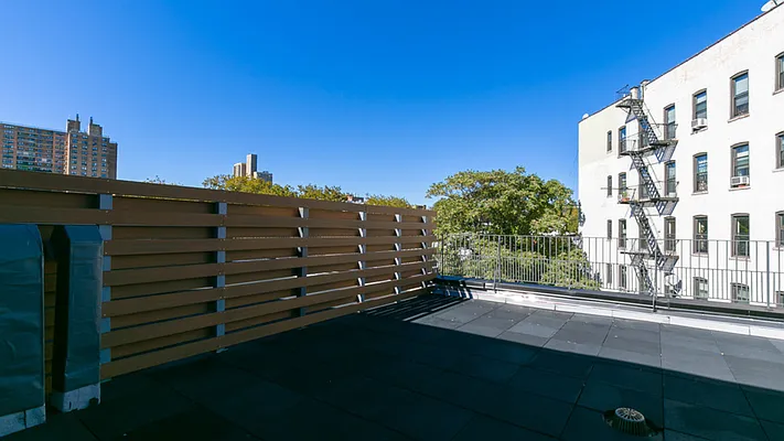 Rented by Nooklyn NYC LLC | media 22