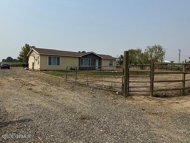 1st image of 1220 Maple Grove Rd
