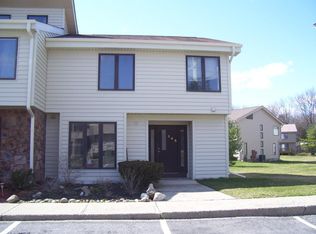 143 Cherokee Rd, Lafayette, NJ 07848