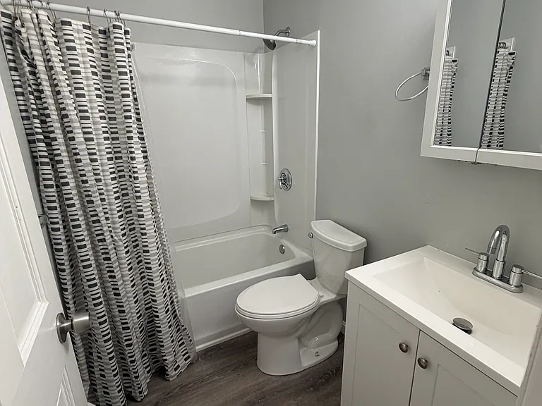 201 Dewey St #4 — Photo 9
