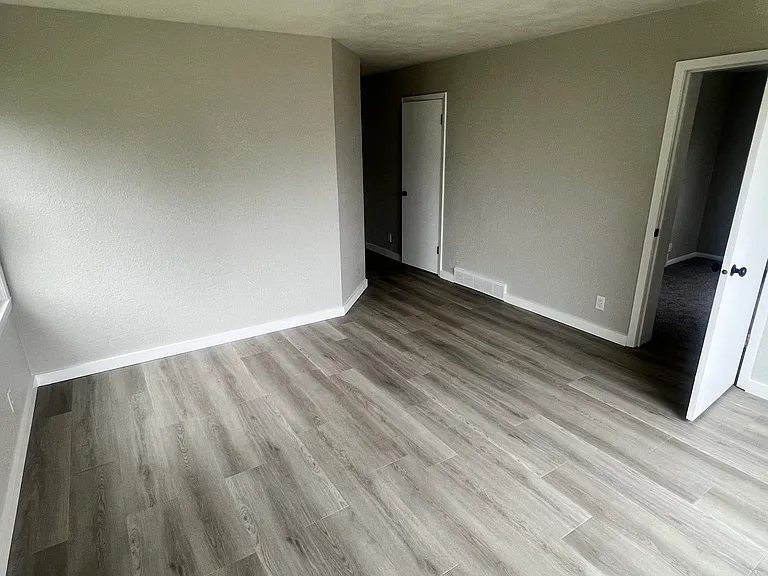 1339 Belmont St — Photo 2