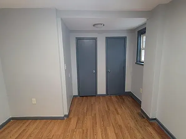 44 4th St, Newark, NJ