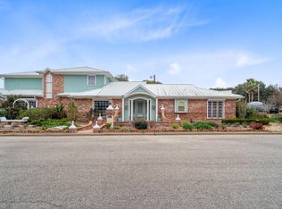 804 Alvin St, El Campo, TX 77437