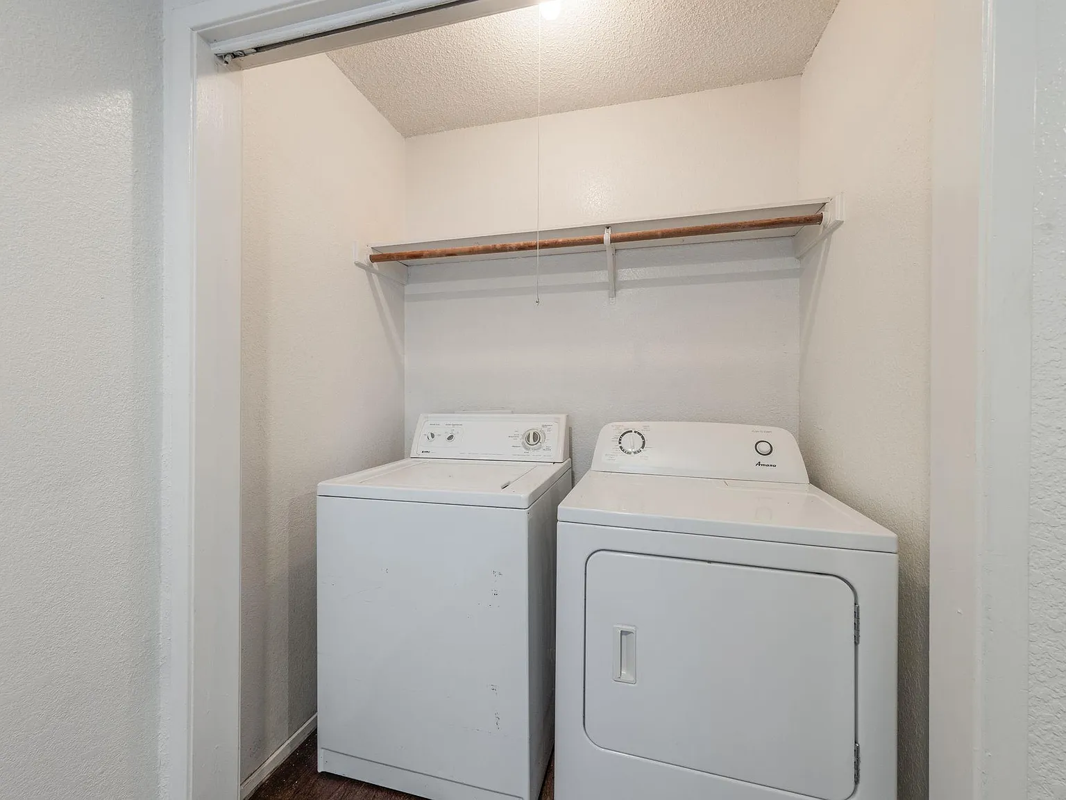 6 bed, 2.0 bath, 1818 sqft, $725 — Photo 4