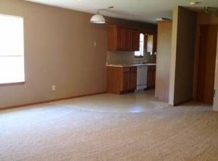 3375 S Leawood Ave APT B, Springfield, MO 65807