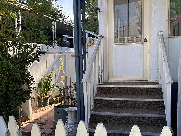 3rd image of 515 Hermitage Pl #515