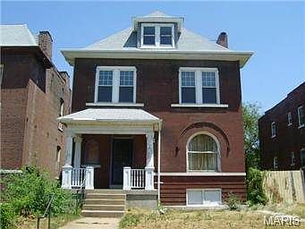 2nd image of 3853 Sullivan Ave