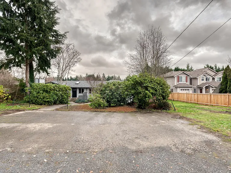 14213 Admiralty Way #A — Photo 22