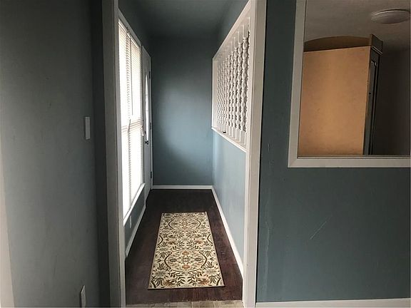 2nd image of 2709 Knox Dr