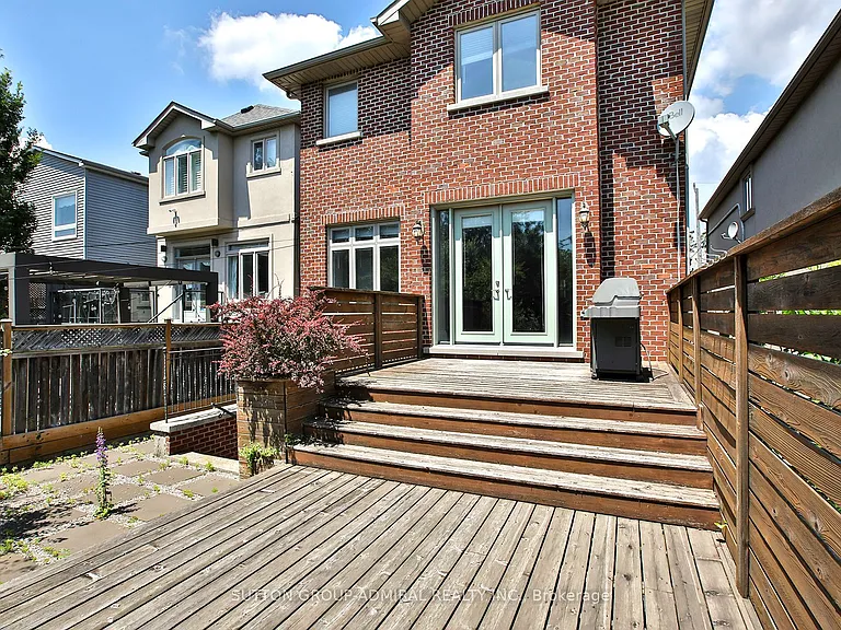 21 Dunblaine Ave — Photo 36