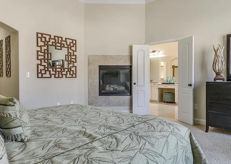 580 Hampshire Dr — Photo 15