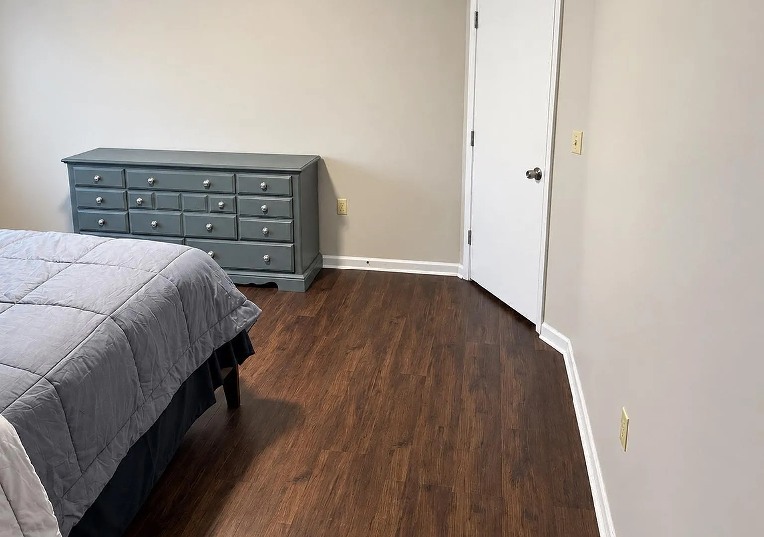 4 bed, 2.0 bath, 1736 sqft, $910 — Photo 1