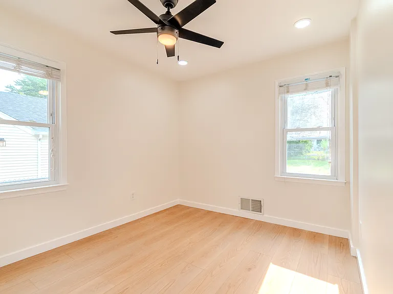 4709 Mankato Ave — Photo 8