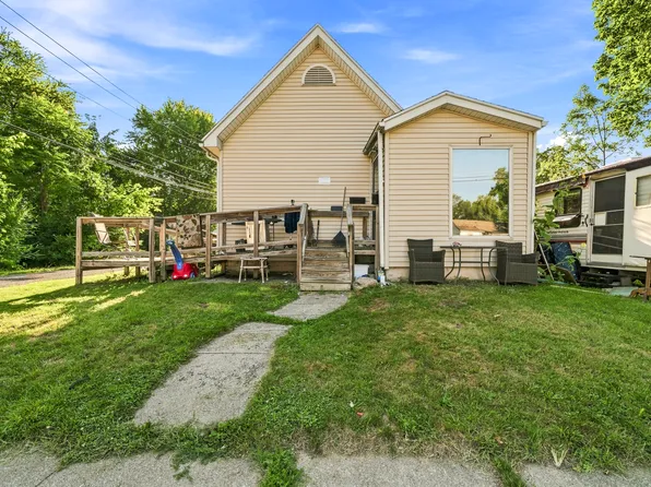210 Wilson St, Auburn, IN 46706