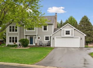 689 Havenhill Rd, Eagan, MN 55123