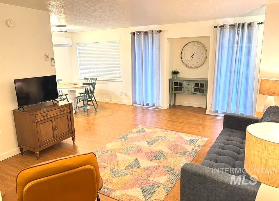 1st image of 738 Washington St N #2