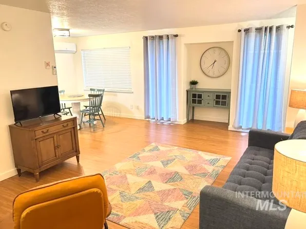 738 Washington St N #2, Twin Falls, ID 83301
