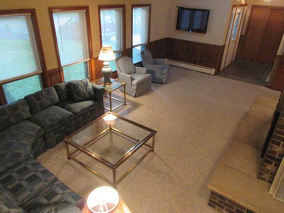 3rd image of 721 Brickley Dr
