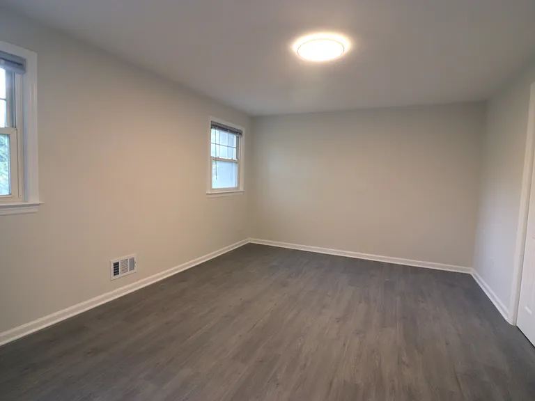 387 Gilbert St — Photo 13