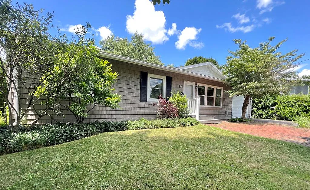 335 Marshall St photo 1