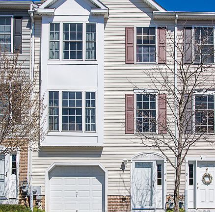 4th image of 100 Parker Ave Unit 4