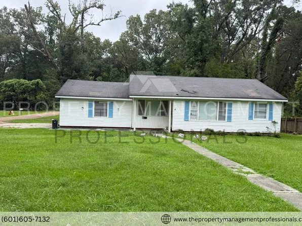 348 Colonial Dr, Jackson, MS 39204
