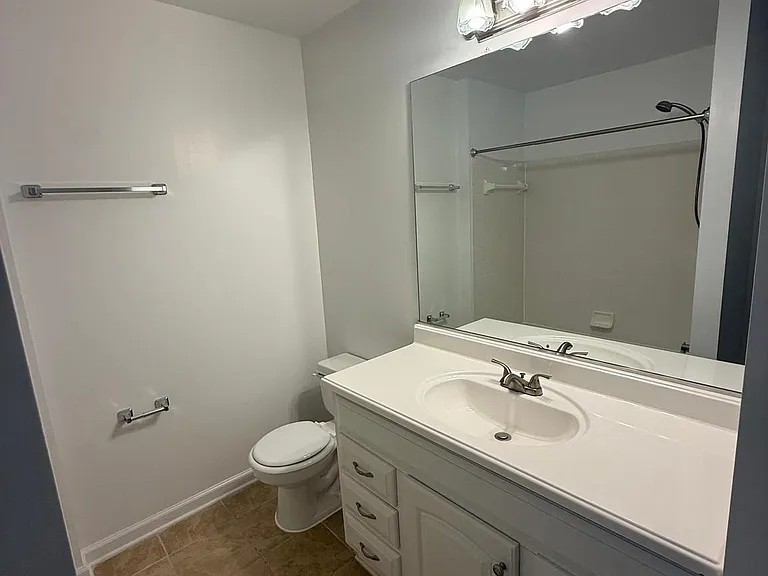 1554 Beverly Ct — Photo 27